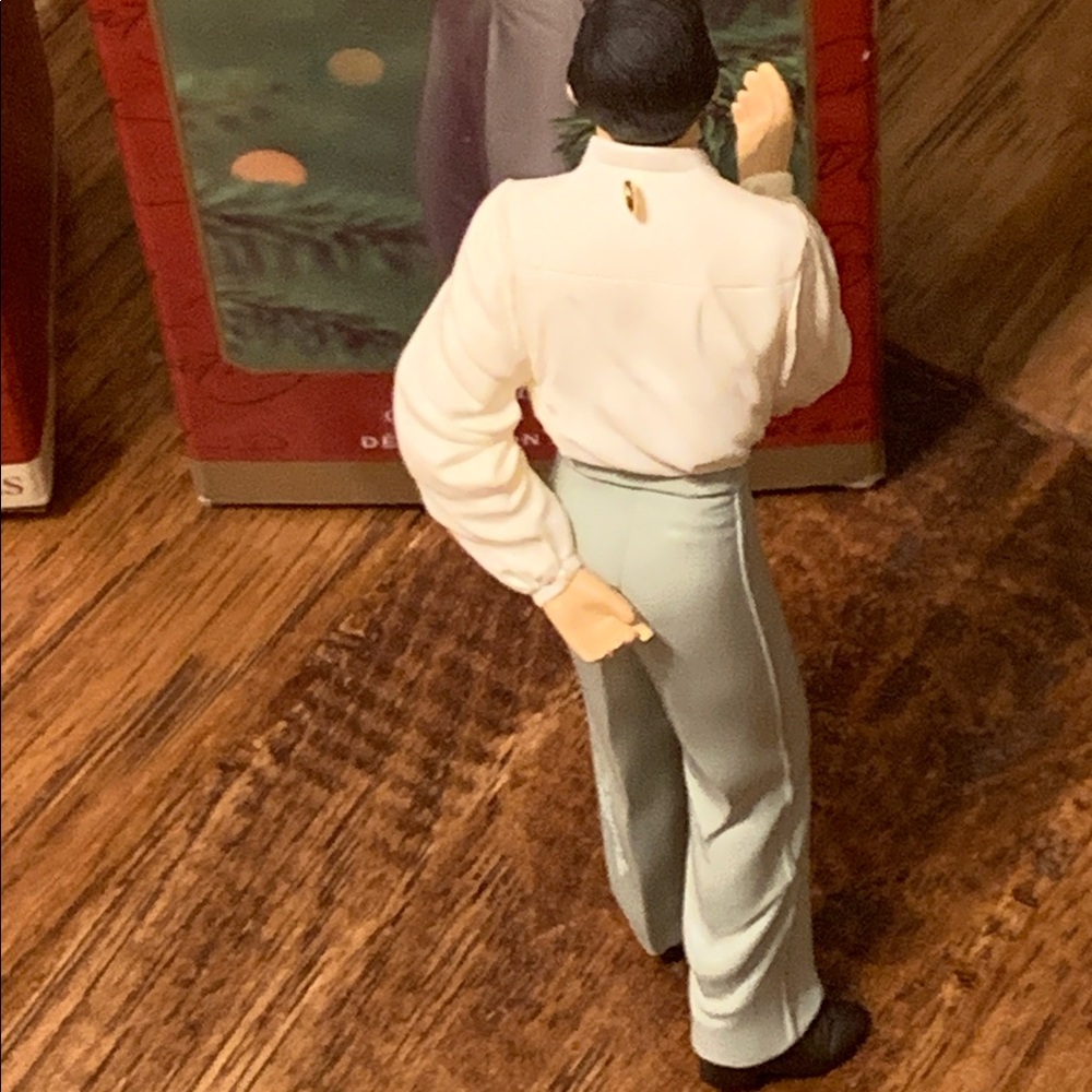 3 GWTW Vintage Hallmark Ornaments - Picture 7 of 11